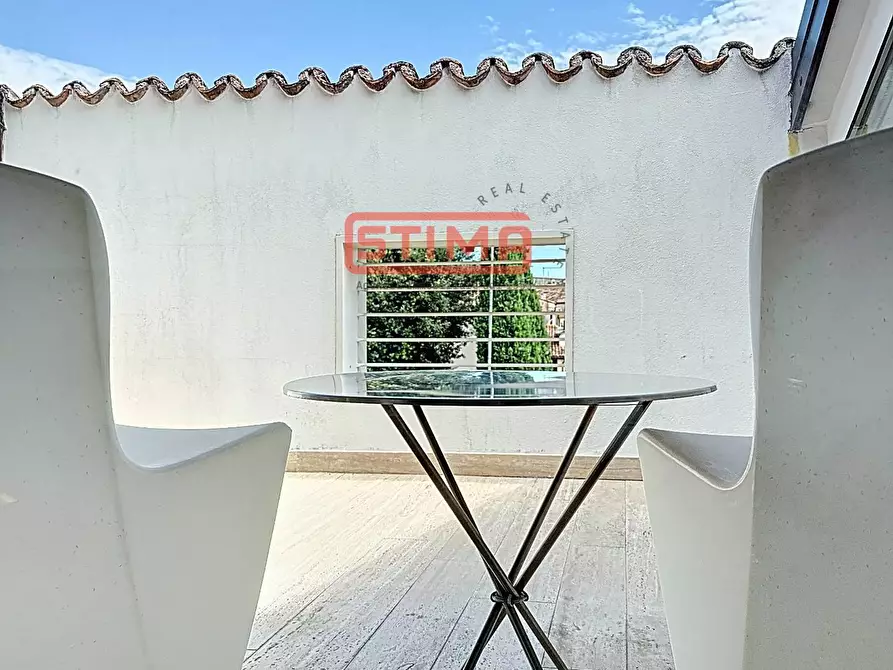 Immagine 25 di Palazzo in vendita  a Treviso