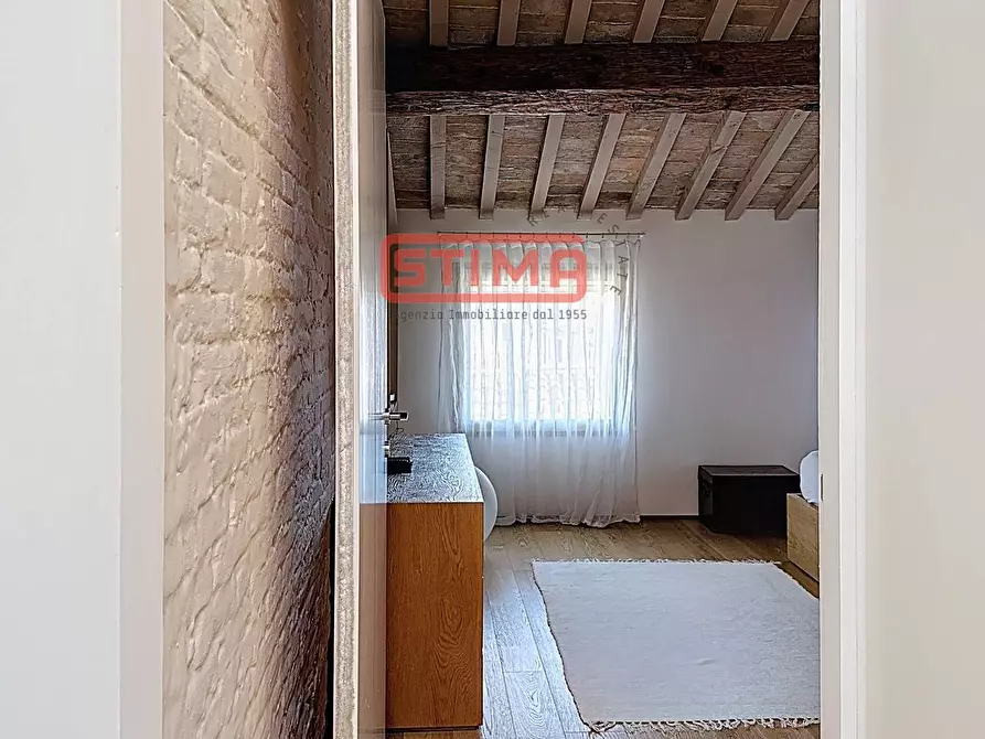 Immagine 26 di Palazzo in vendita  a Treviso