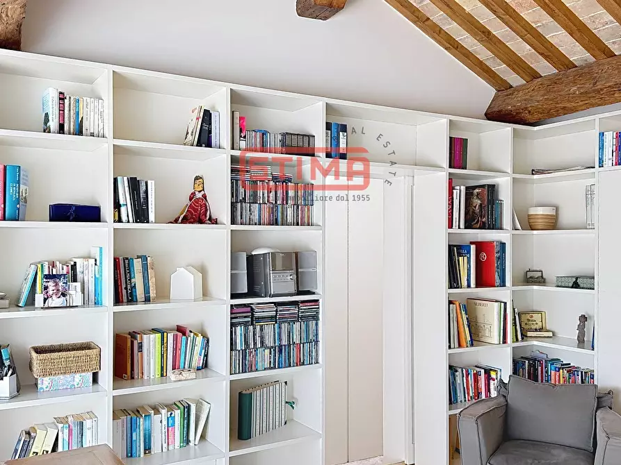 Immagine 27 di Palazzo in vendita  a Treviso