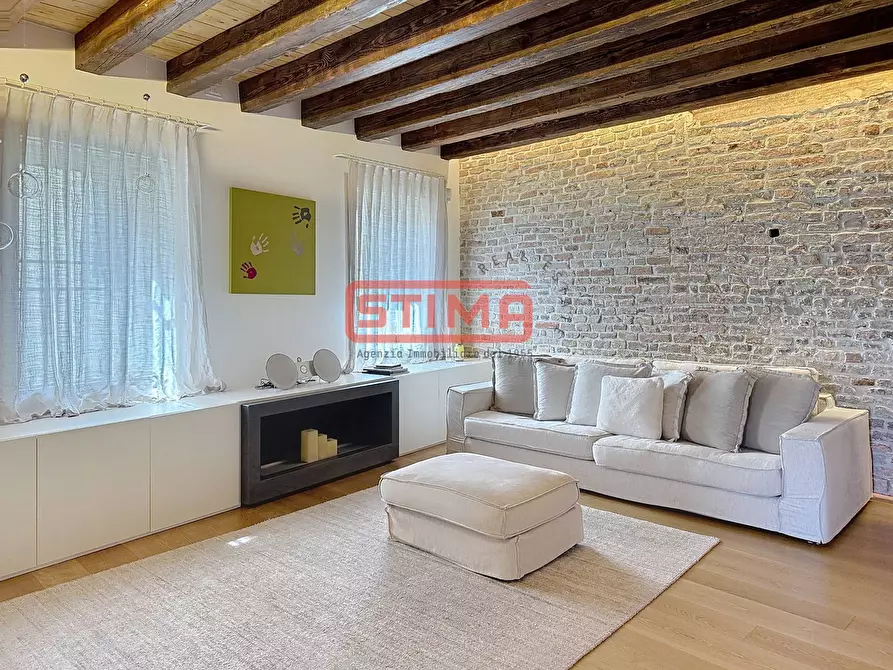 Immagine 23 di Palazzo in vendita  a Treviso