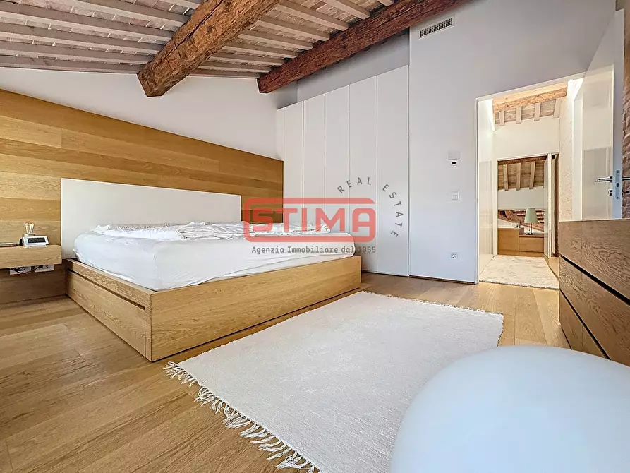 Immagine 32 di Palazzo in vendita  a Treviso