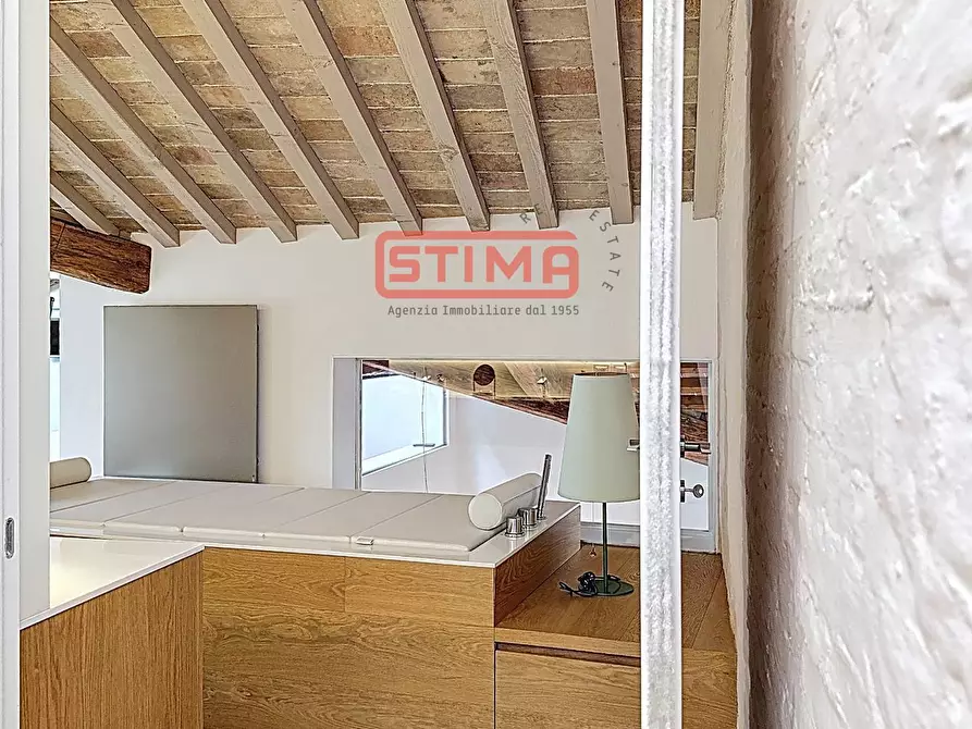 Immagine 35 di Palazzo in vendita  a Treviso