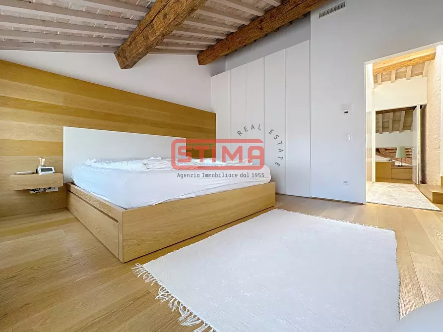 Immagine 30 di Palazzo in vendita  a Treviso