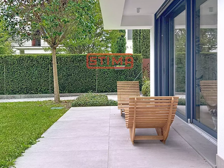 Immagine 11 di Villa in vendita  a Treviso