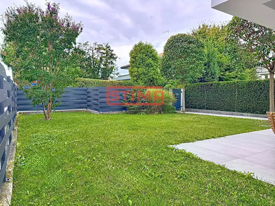 Immagine 12 di Villa in vendita  a Treviso