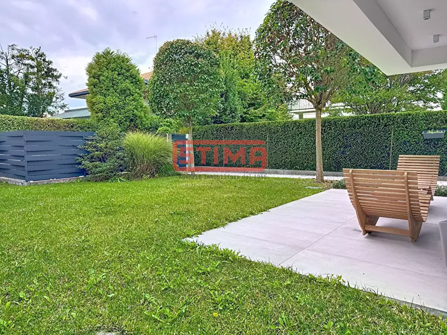 Immagine 13 di Villa in vendita  a Treviso