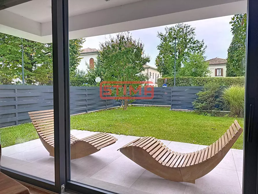 Immagine 18 di Villa in vendita  a Treviso