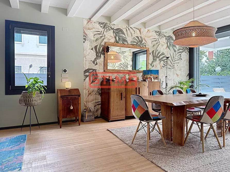 Immagine 28 di Villa in vendita  a Treviso