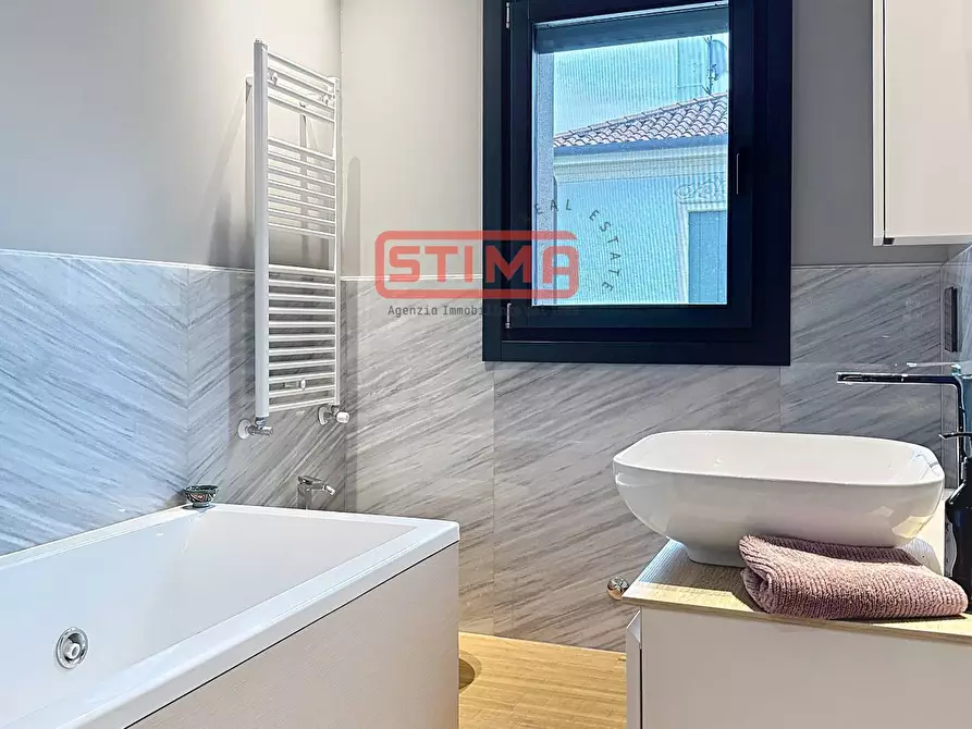 Immagine 57 di Villa in vendita  a Treviso