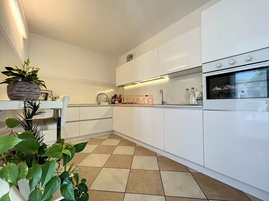 Immagine 1 di Appartamento in affitto  a Treviso