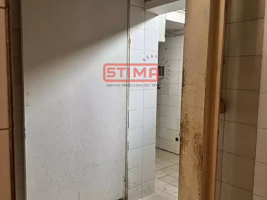 Immagine 9 di Negozio in affitto  in viale 4 novembre a Treviso