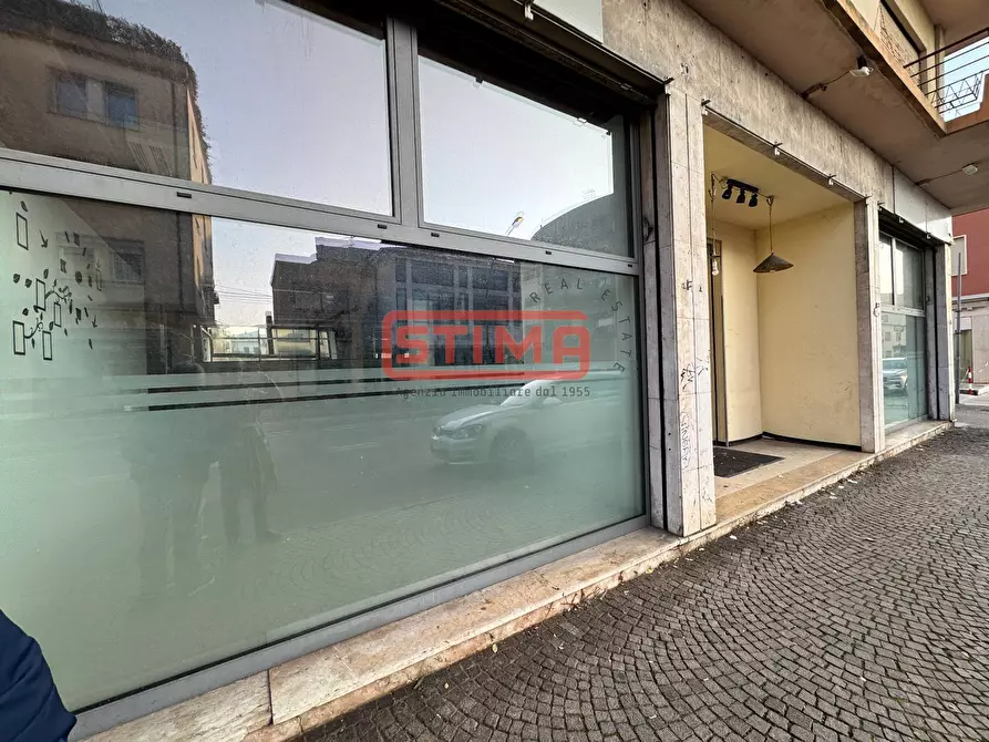 Immagine 4 di Negozio in affitto  in viale 4 novembre a Treviso