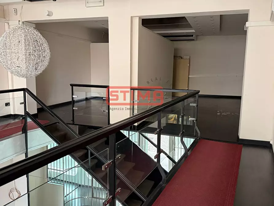 Immagine 2 di Negozio in affitto  in via collalto a Treviso