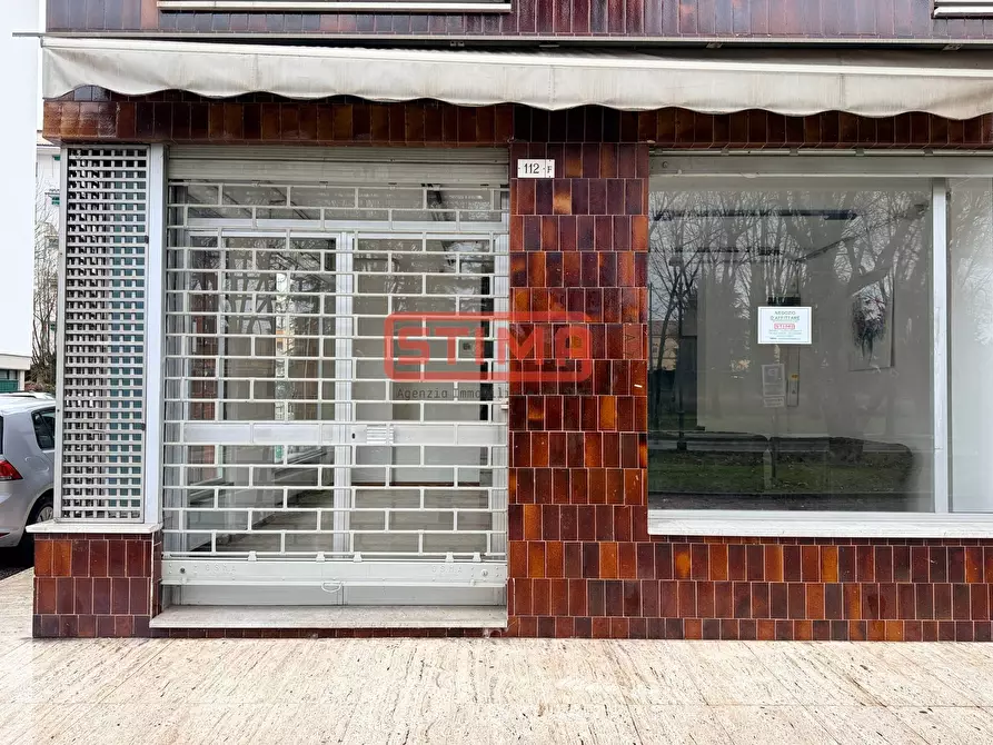 Immagine 11 di Negozio in affitto  in viale luzzatti a Treviso