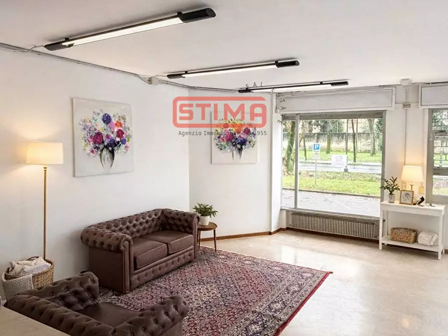 Immagine 2 di Negozio in affitto  in viale luzzatti a Treviso