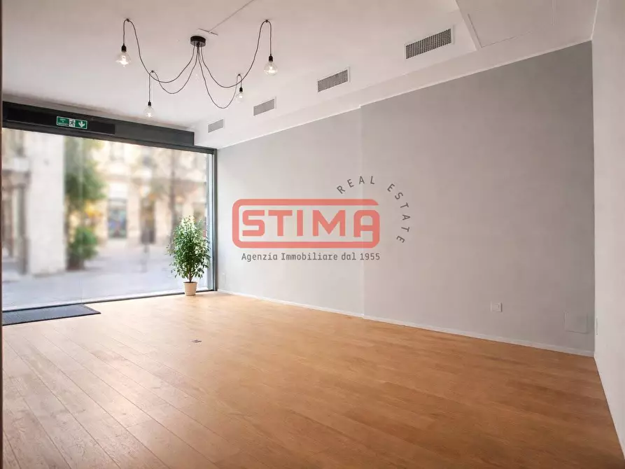 Immagine 4 di Negozio in affitto  in strada  calmaggiore a Treviso