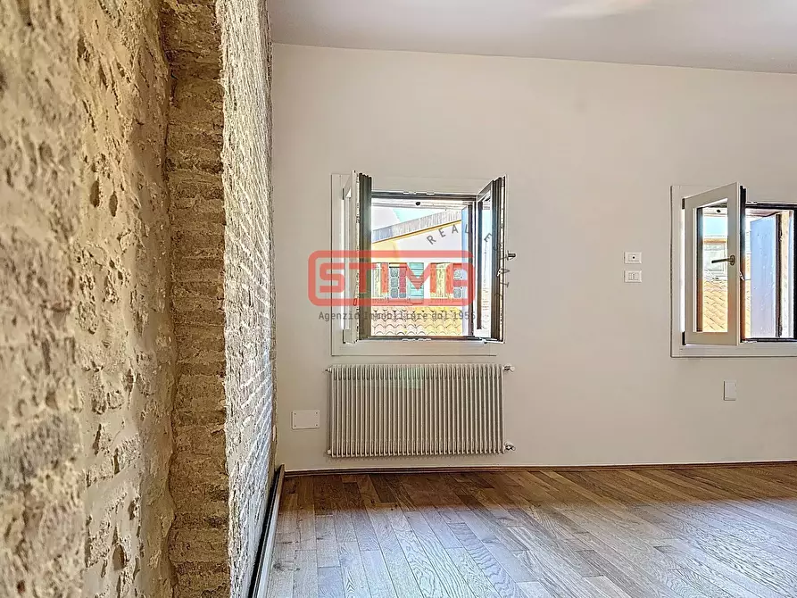Immagine 10 di Appartamento in vendita  a Treviso
