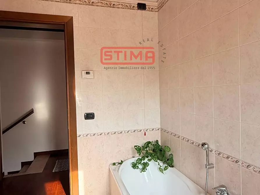 Immagine 38 di Villa in affitto  a Treviso