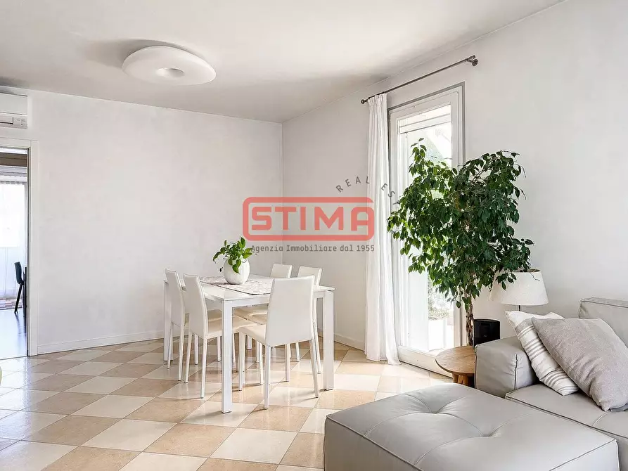 Immagine 7 di Appartamento in affitto  a Treviso