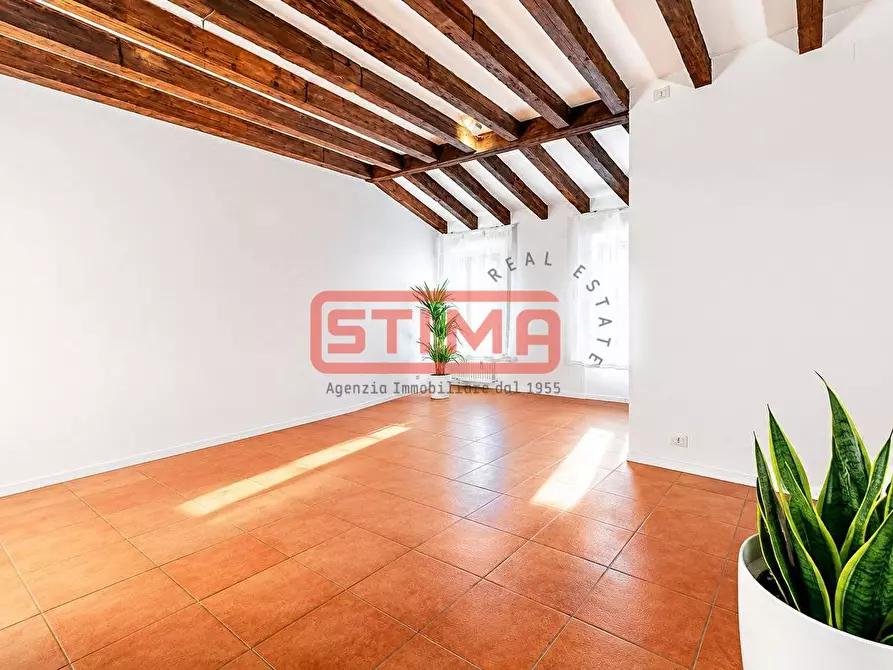 Immagine 2 di Appartamento in affitto  a Treviso
