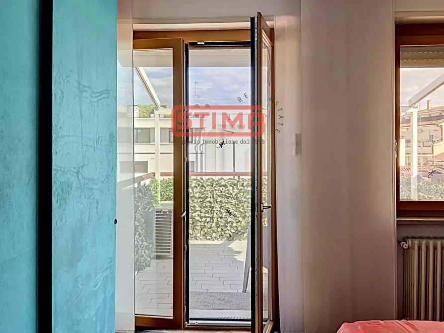 Immagine 38 di Attico in affitto  a Treviso