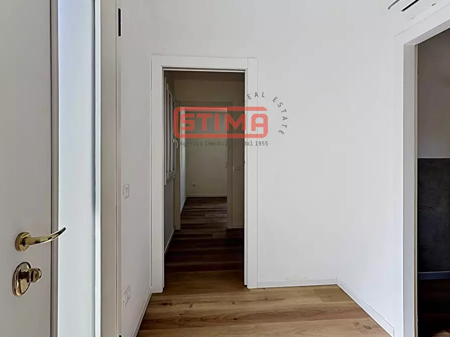 Immagine 17 di Villa in affitto  a Treviso