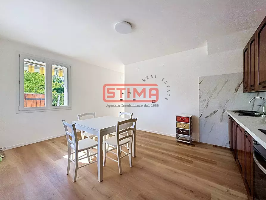 Immagine 31 di Villa in affitto  a Treviso
