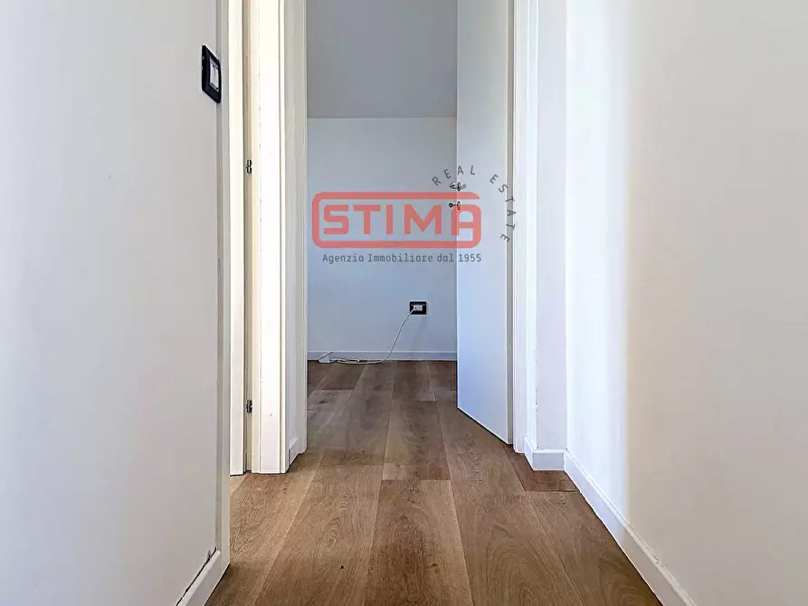 Immagine 36 di Villa in affitto  a Treviso