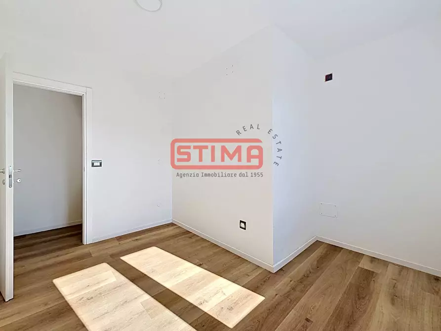 Immagine 46 di Villa in affitto  a Treviso