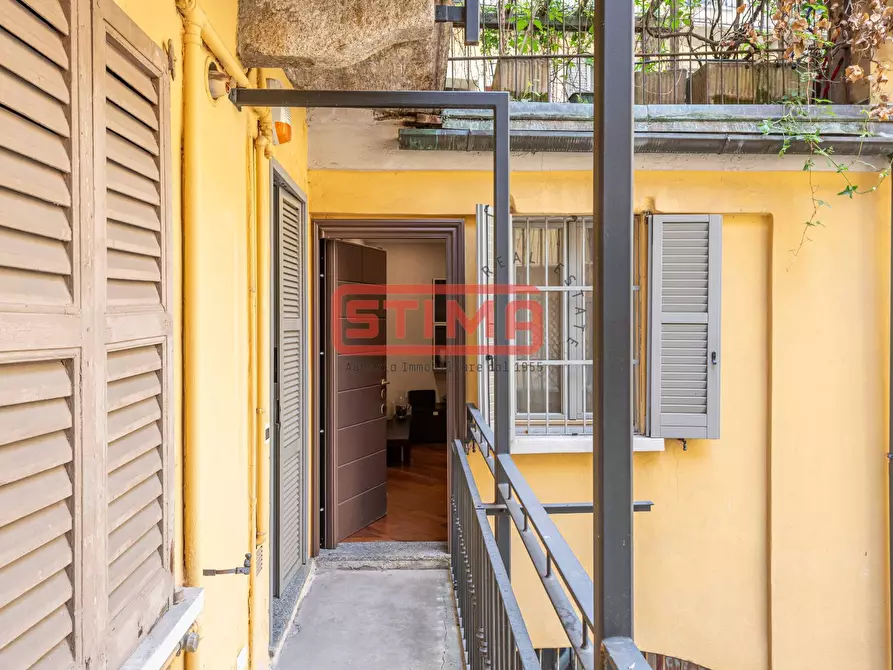 Immagine 2 di Appartamento in vendita  in via agostino bertani 16 a Milano