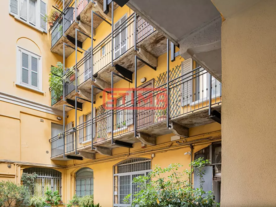 Immagine 35 di Appartamento in vendita  in via agostino bertani 16 a Milano
