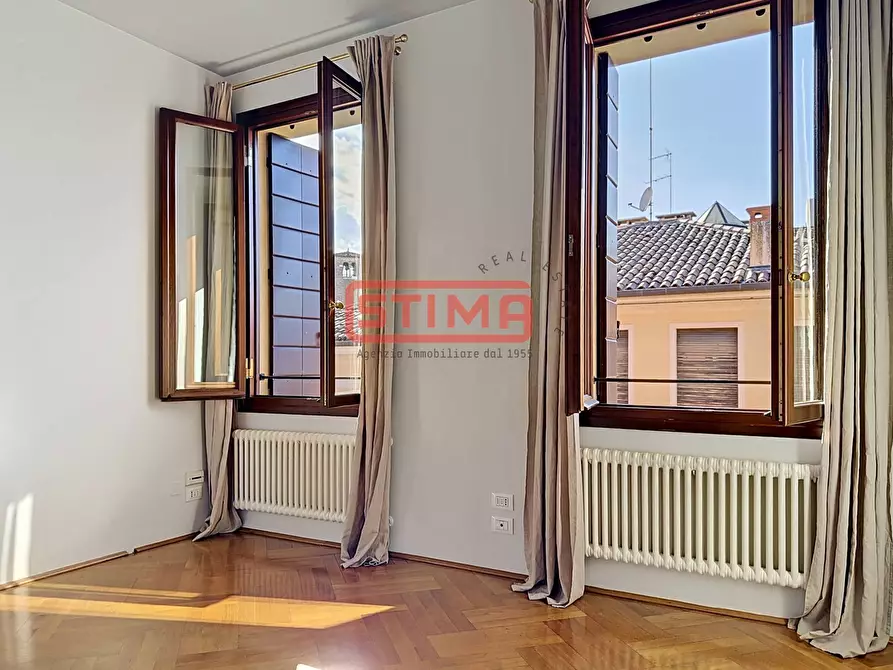 Immagine 7 di Attico in affitto  a Treviso