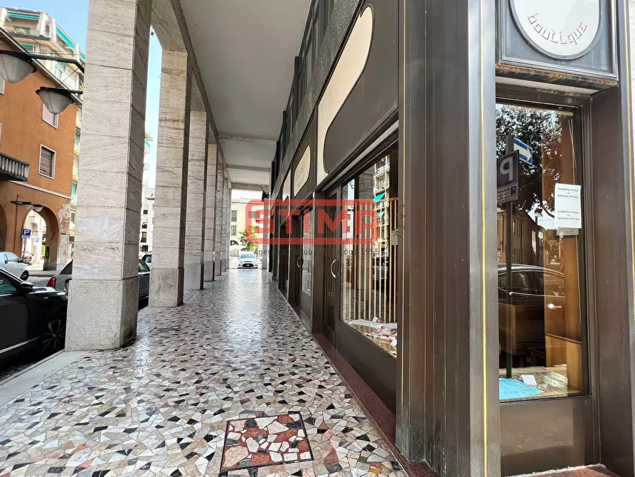 Immagine 7 di Negozio in affitto  a Treviso