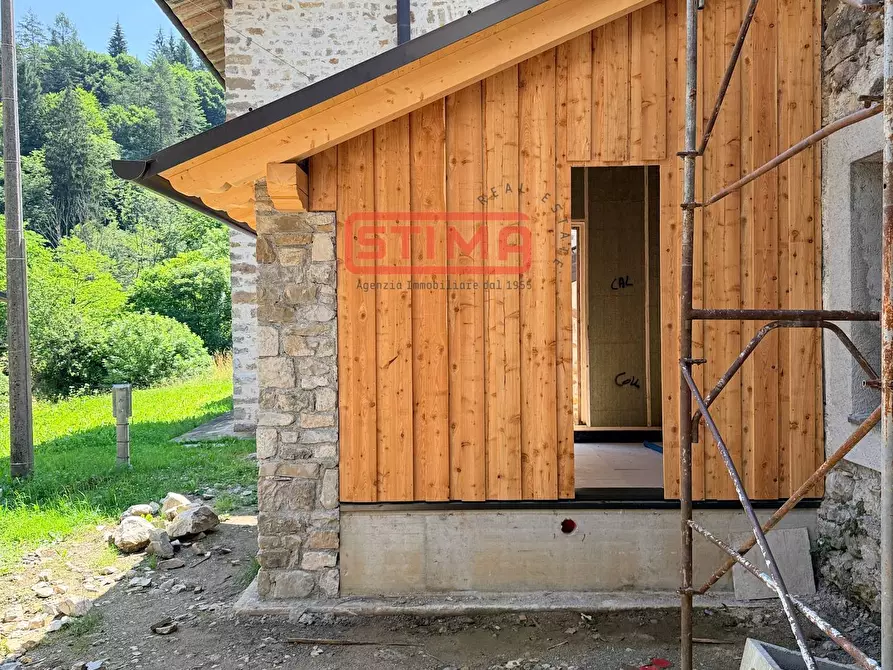 Immagine 2 di Appartamento in vendita  a Barcis