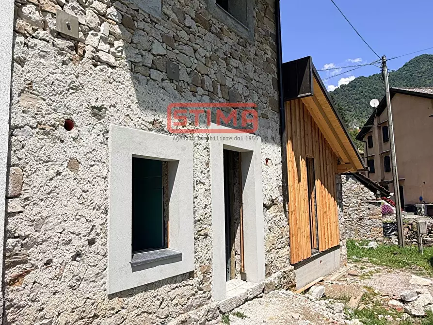 Immagine 58 di Appartamento in vendita  in località MOlassa a Barcis