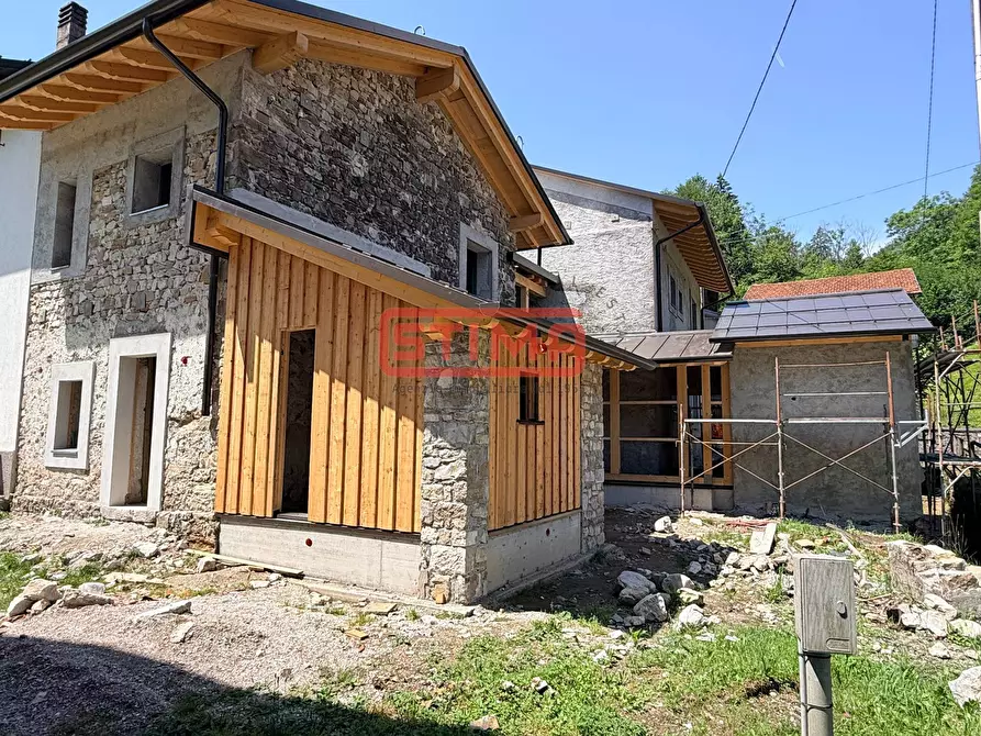 Immagine 1 di Appartamento in vendita  in località MOlassa a Barcis