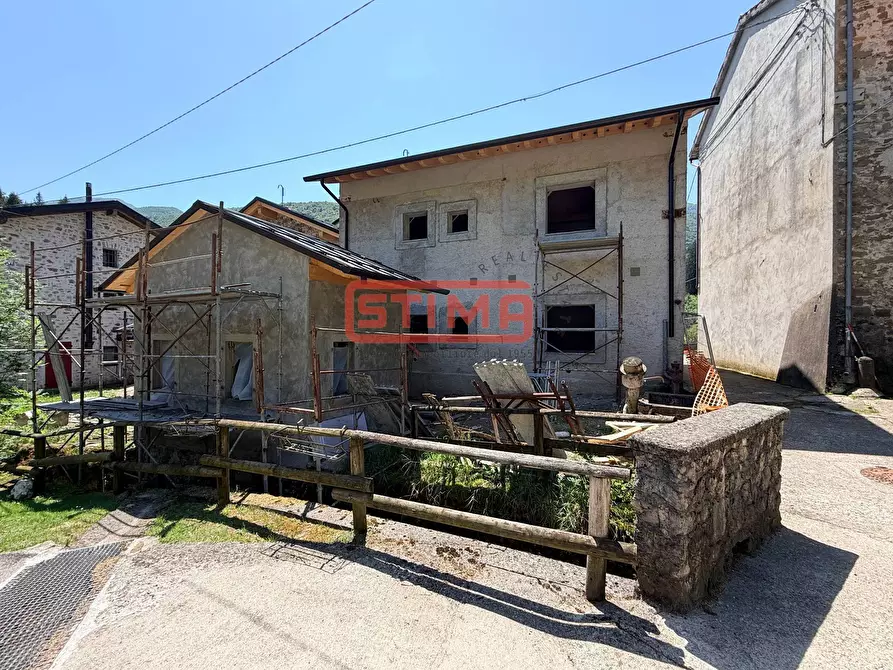 Immagine 67 di Appartamento in vendita  in località MOlassa a Barcis
