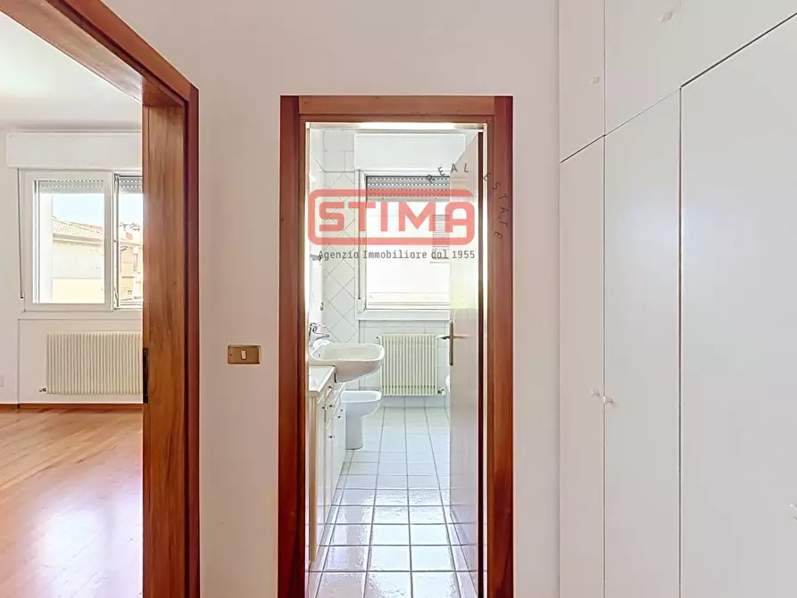 Immagine 18 di Villa in vendita  a Treviso