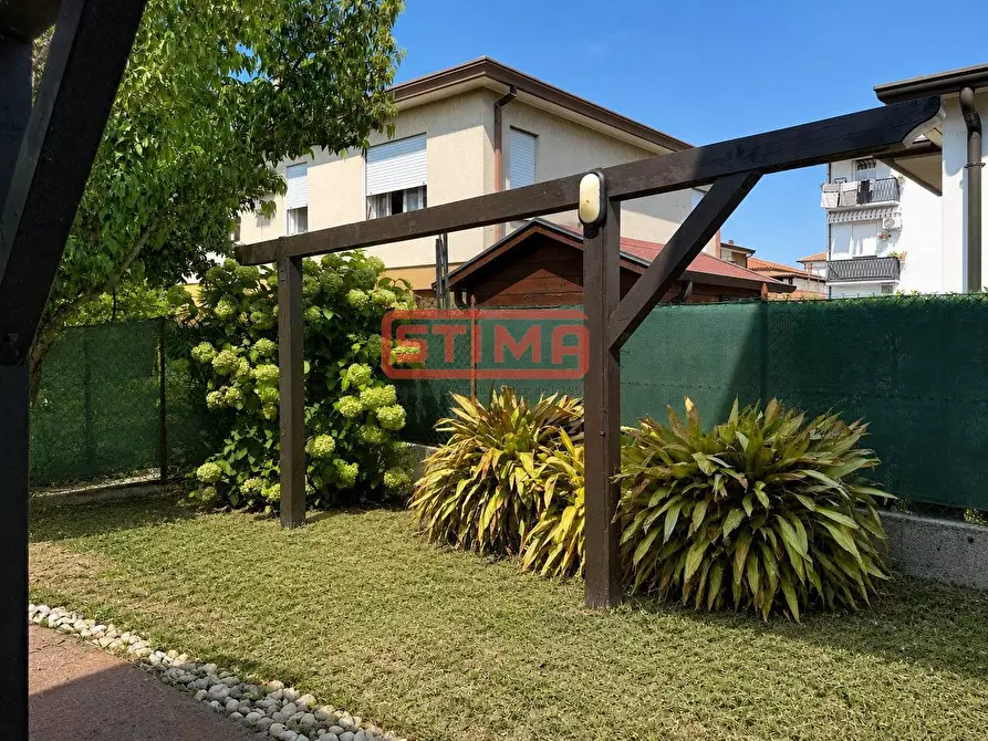 Immagine 6 di Villa in vendita  a Treviso