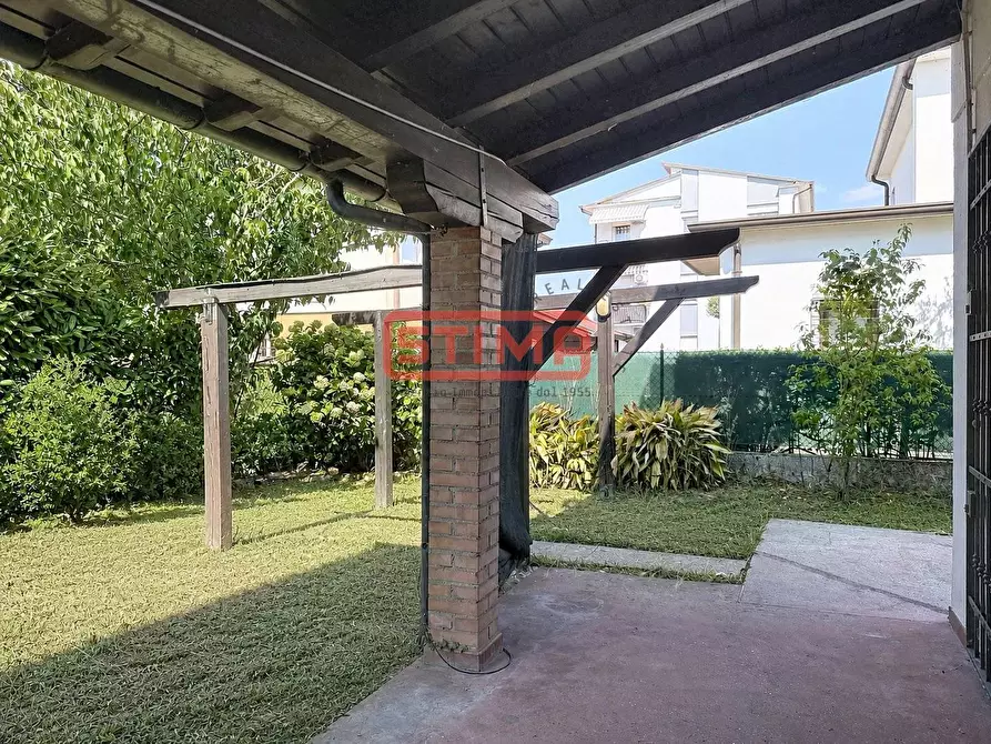 Immagine 5 di Villa in vendita  a Treviso