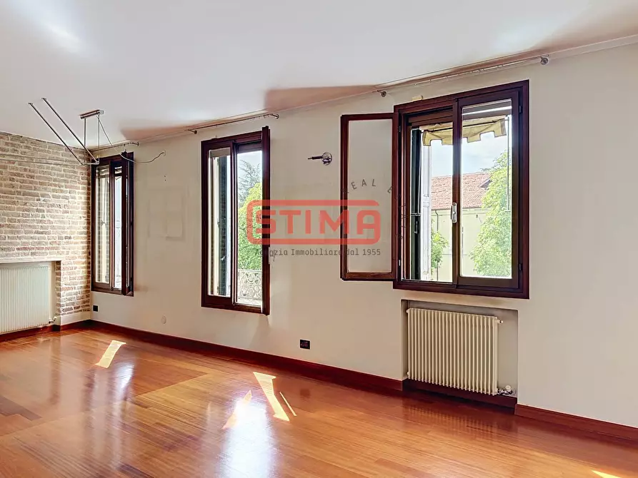 Immagine 7 di Appartamento in vendita  a Treviso