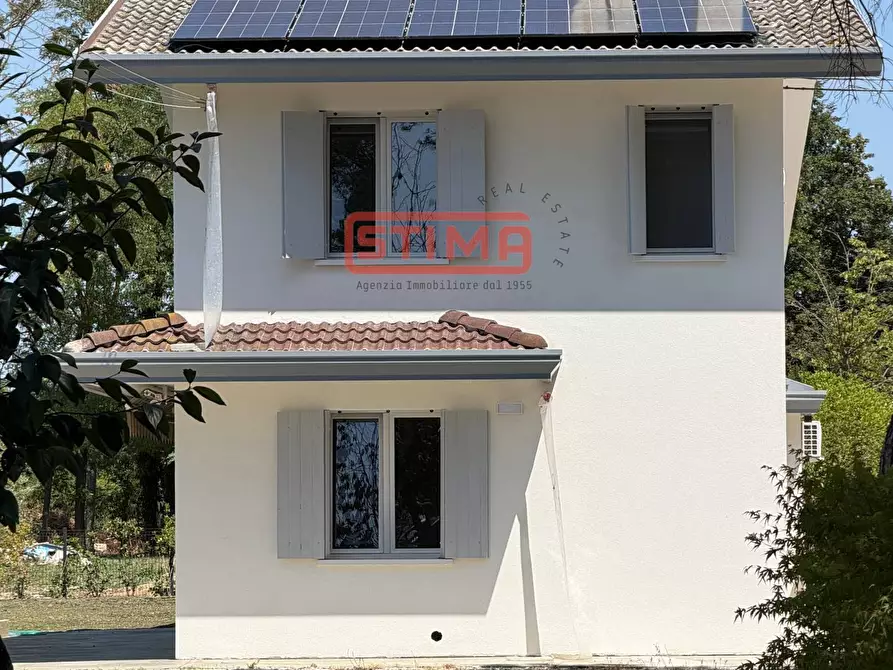 Immagine 3 di Villa in affitto  a Treviso