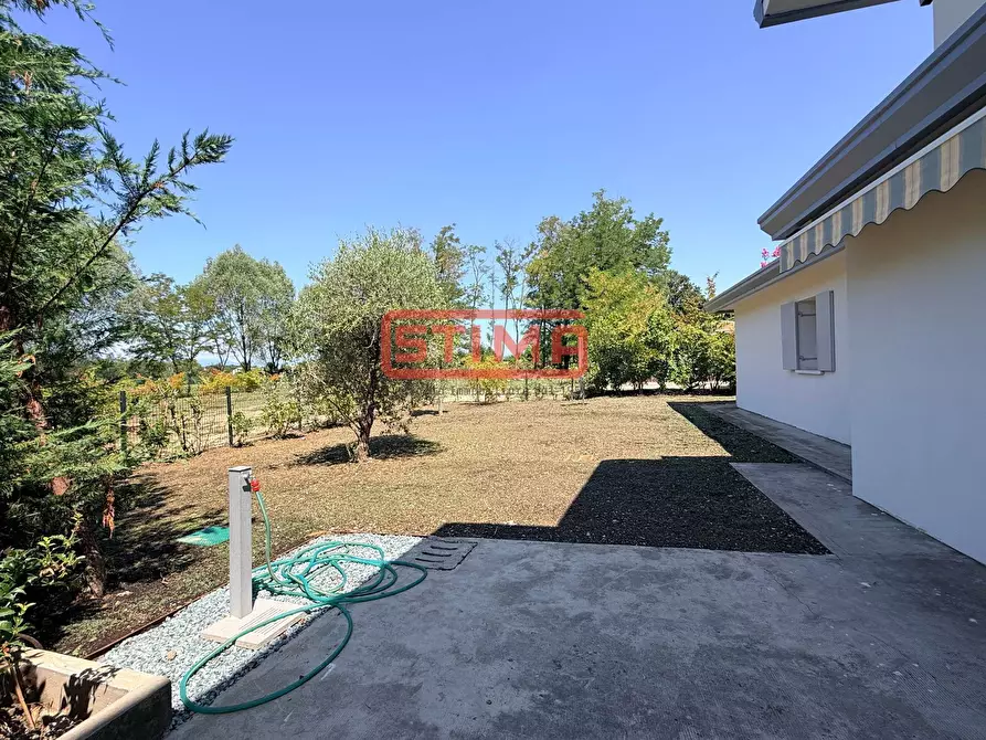 Immagine 1 di Villa in affitto  a Treviso