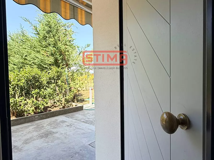 Immagine 2 di Villa in affitto  a Treviso