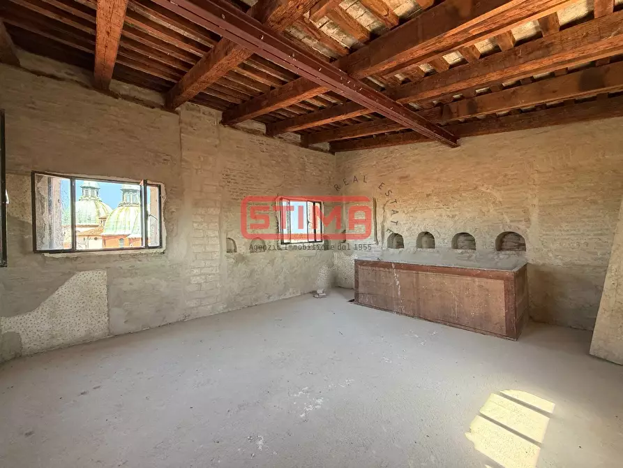 Immagine 13 di Appartamento in vendita  a Treviso