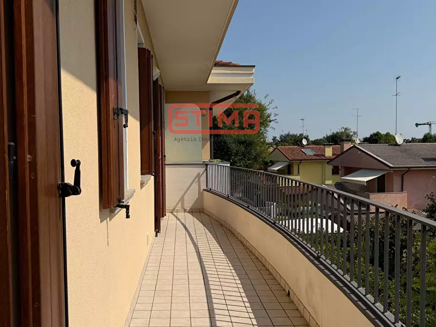 Immagine 2 di Appartamento in affitto  a Villorba