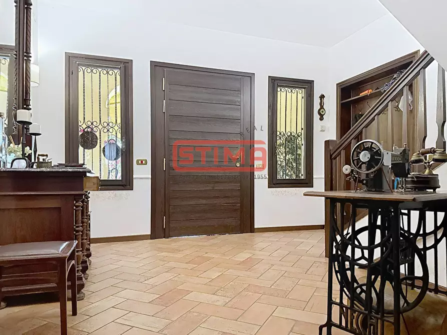 Immagine 7 di Rustico / casale in vendita  a Paese