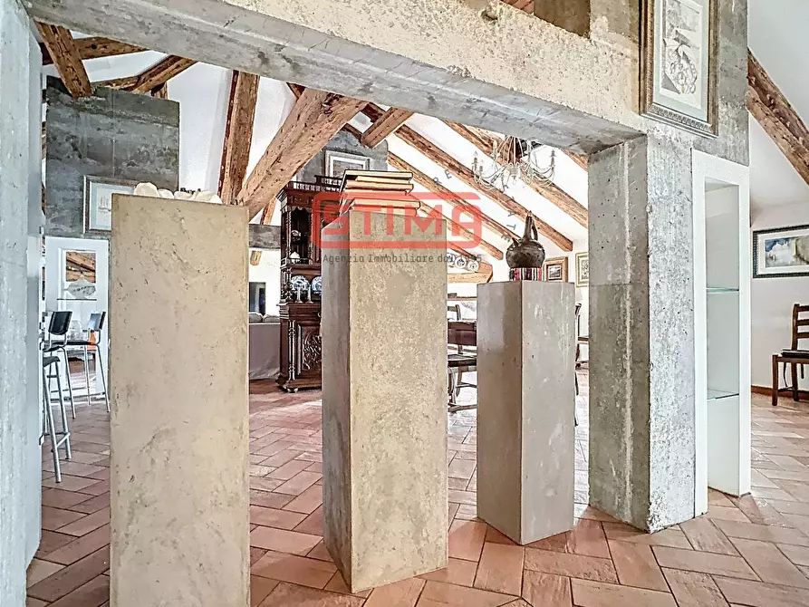 Immagine 27 di Rustico / casale in vendita  a Paese