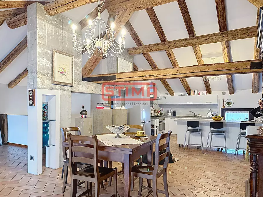 Immagine 33 di Rustico / casale in vendita  a Paese