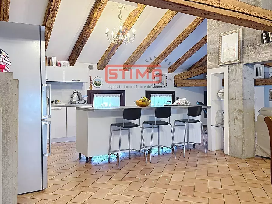 Immagine 45 di Rustico / casale in vendita  a Paese